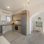 Paros Melodia Feriehus Logaras