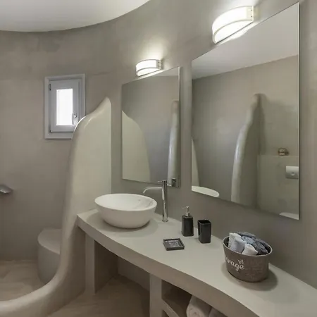 Paros Melodia לוגאראס