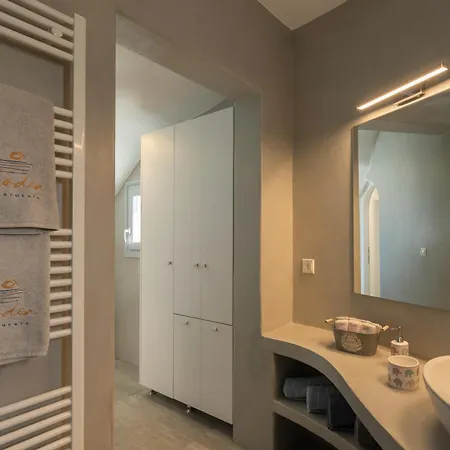 Paros Melodia בית נופש לוגאראס