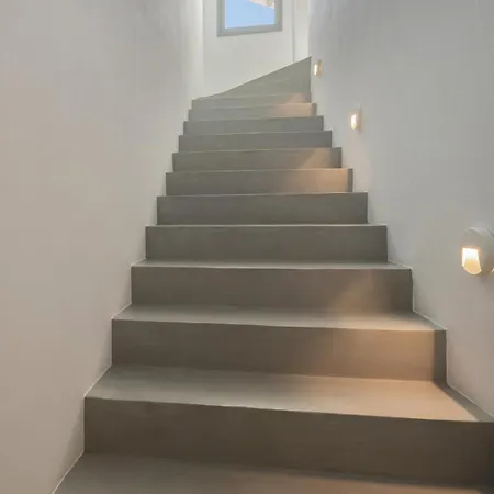 Paros Melodia לוגאראס